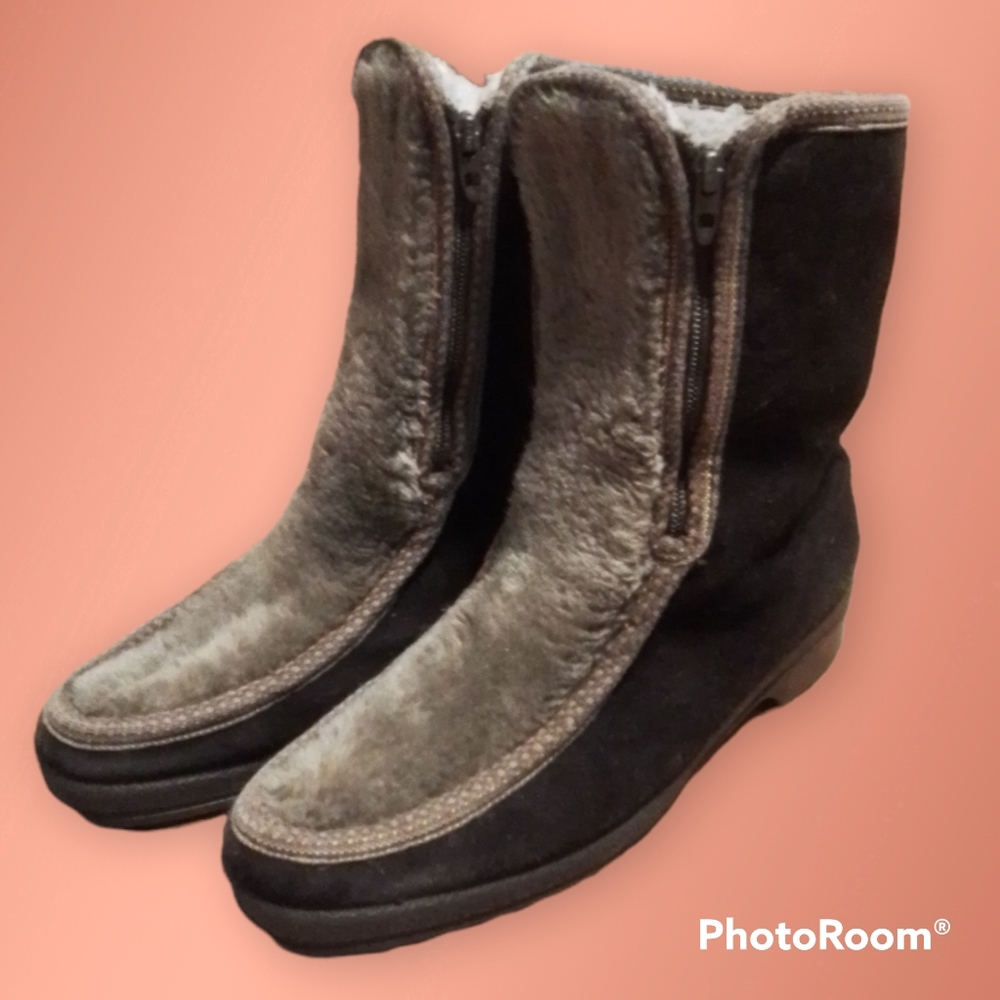 Women's VTG YODELERS BOOTS SZ 8